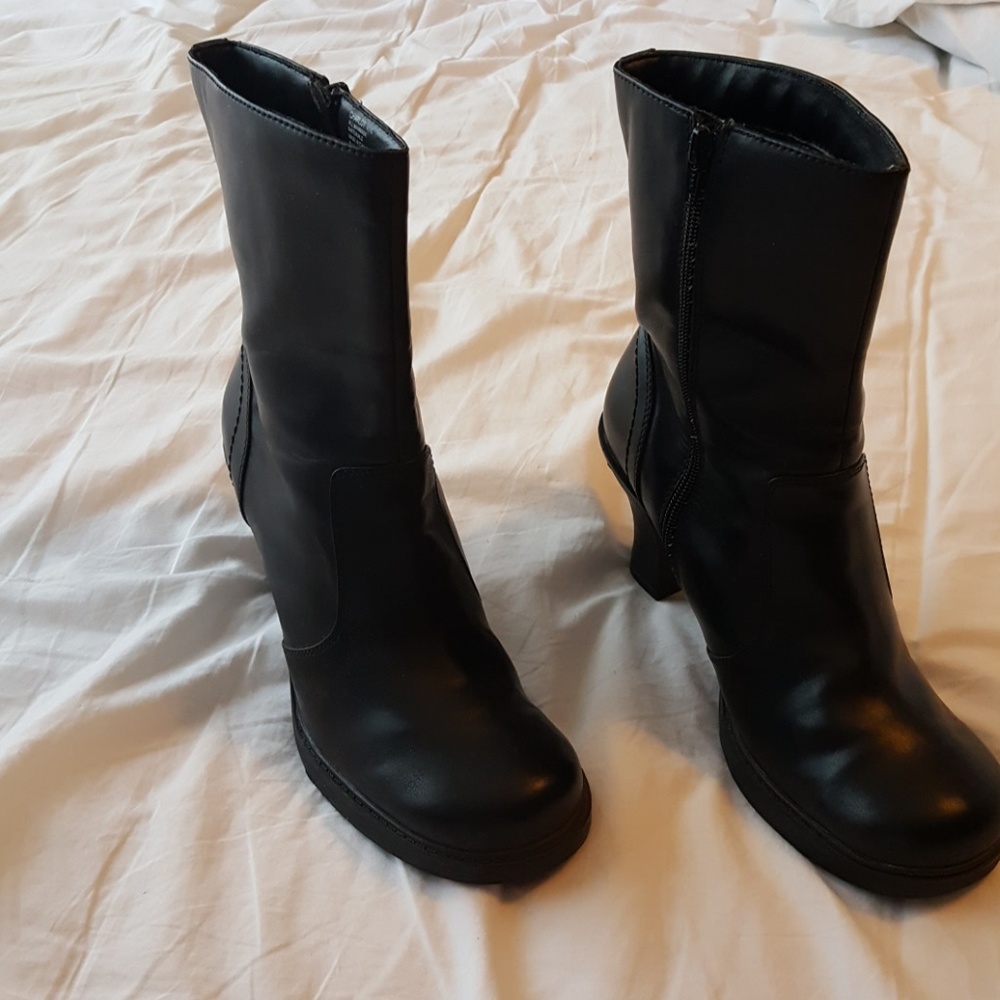 9M zip up short shaft boot